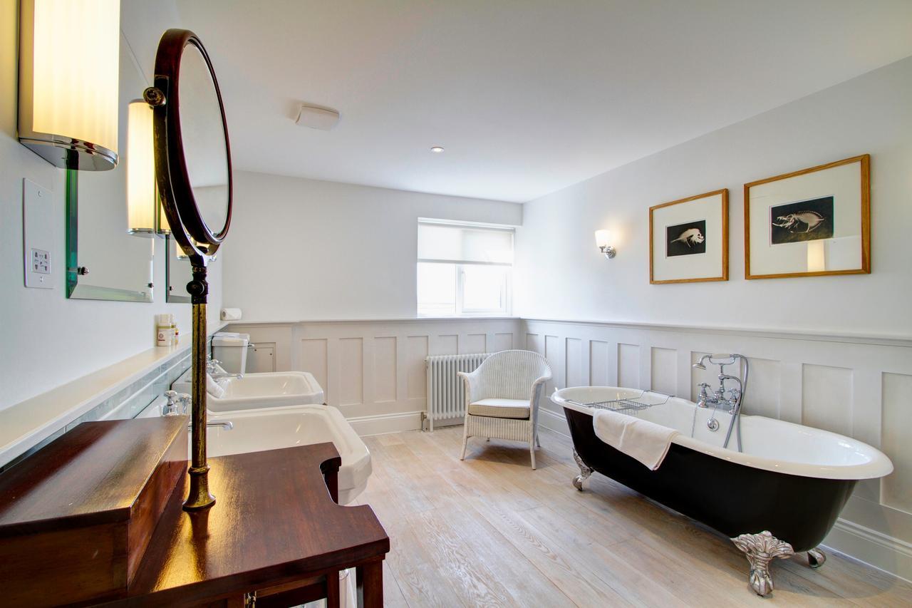 فندق بيرتون برادستوكفي  The Seaside Boarding House المظهر الخارجي الصورة